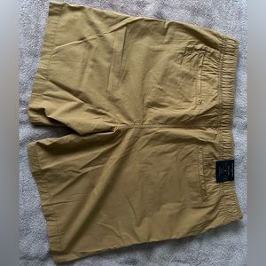 Banana Republic tan deck short